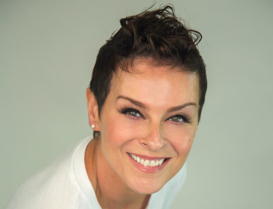 Lisa-Stansfield_Deeper_press_picture_4_credit_earMUSIC_copyright_Ian_Devaney-cropped-px900